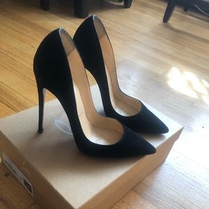Christian Louboutin So Kate